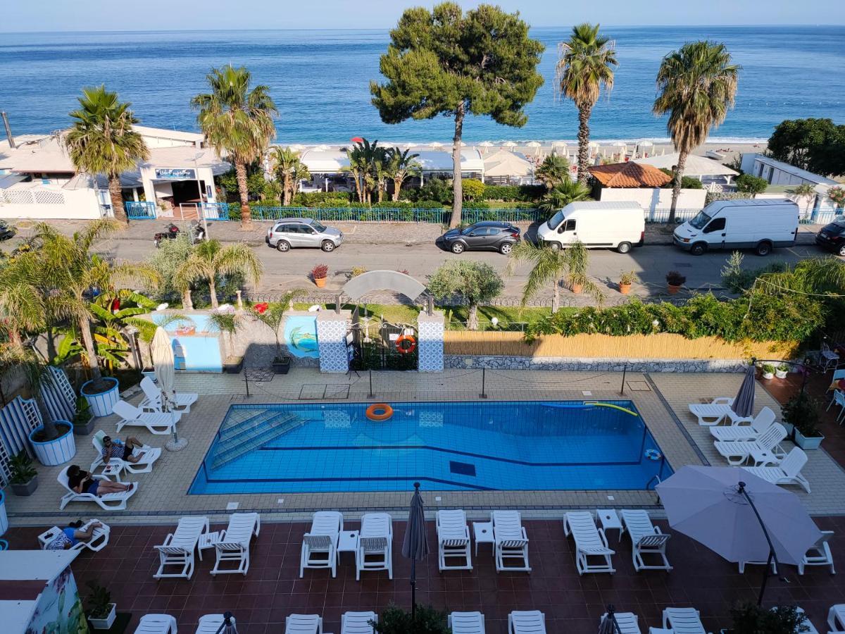Taormina By The Sea Apartment มาซเซโอ ภายนอก รูปภาพ