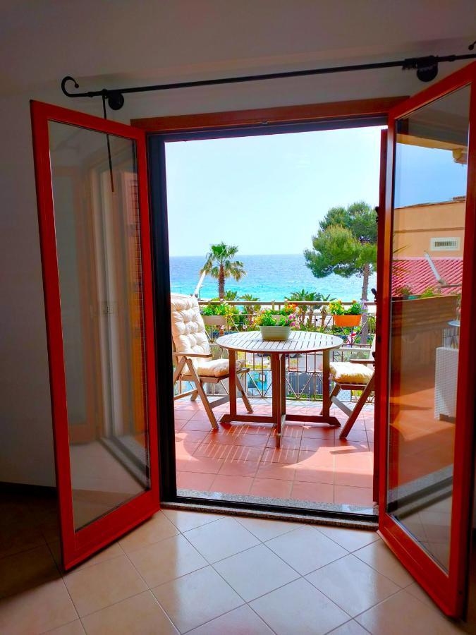 Taormina By The Sea Apartment มาซเซโอ ภายนอก รูปภาพ