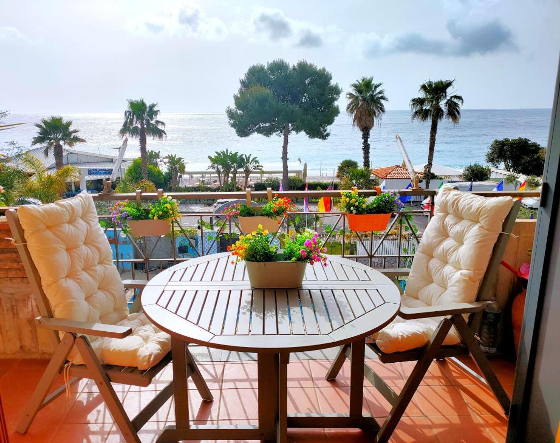 Taormina By The Sea Apartment มาซเซโอ ภายนอก รูปภาพ