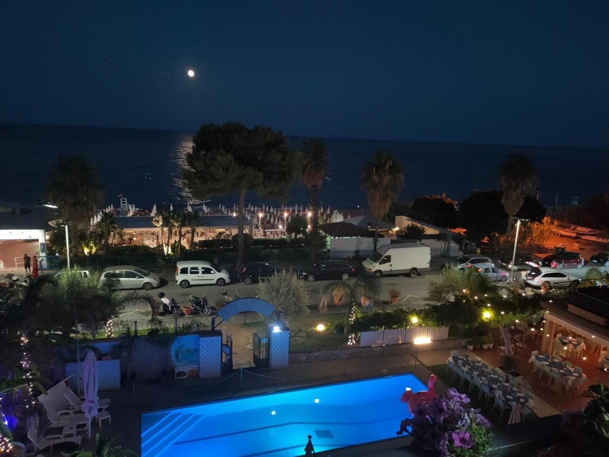Taormina By The Sea Apartment มาซเซโอ ภายนอก รูปภาพ