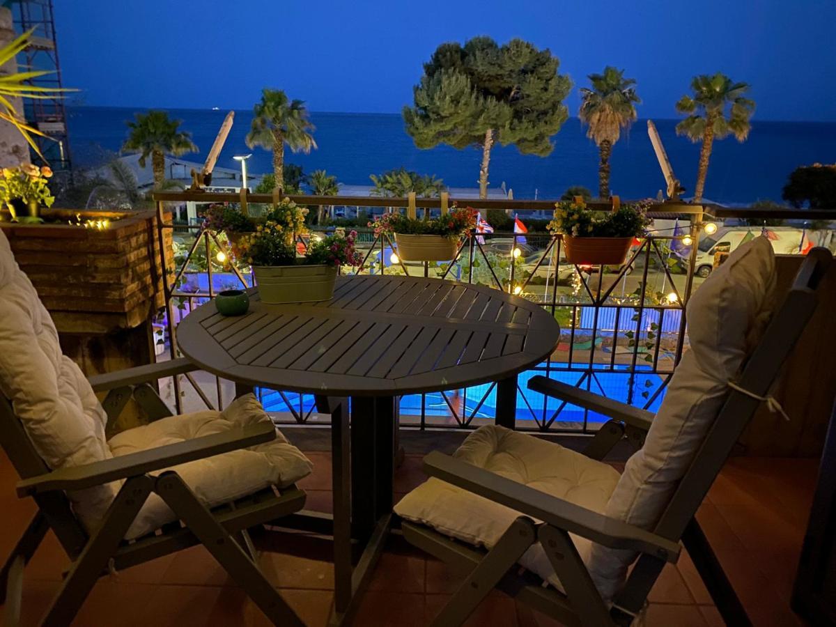 Taormina By The Sea Apartment มาซเซโอ ภายนอก รูปภาพ