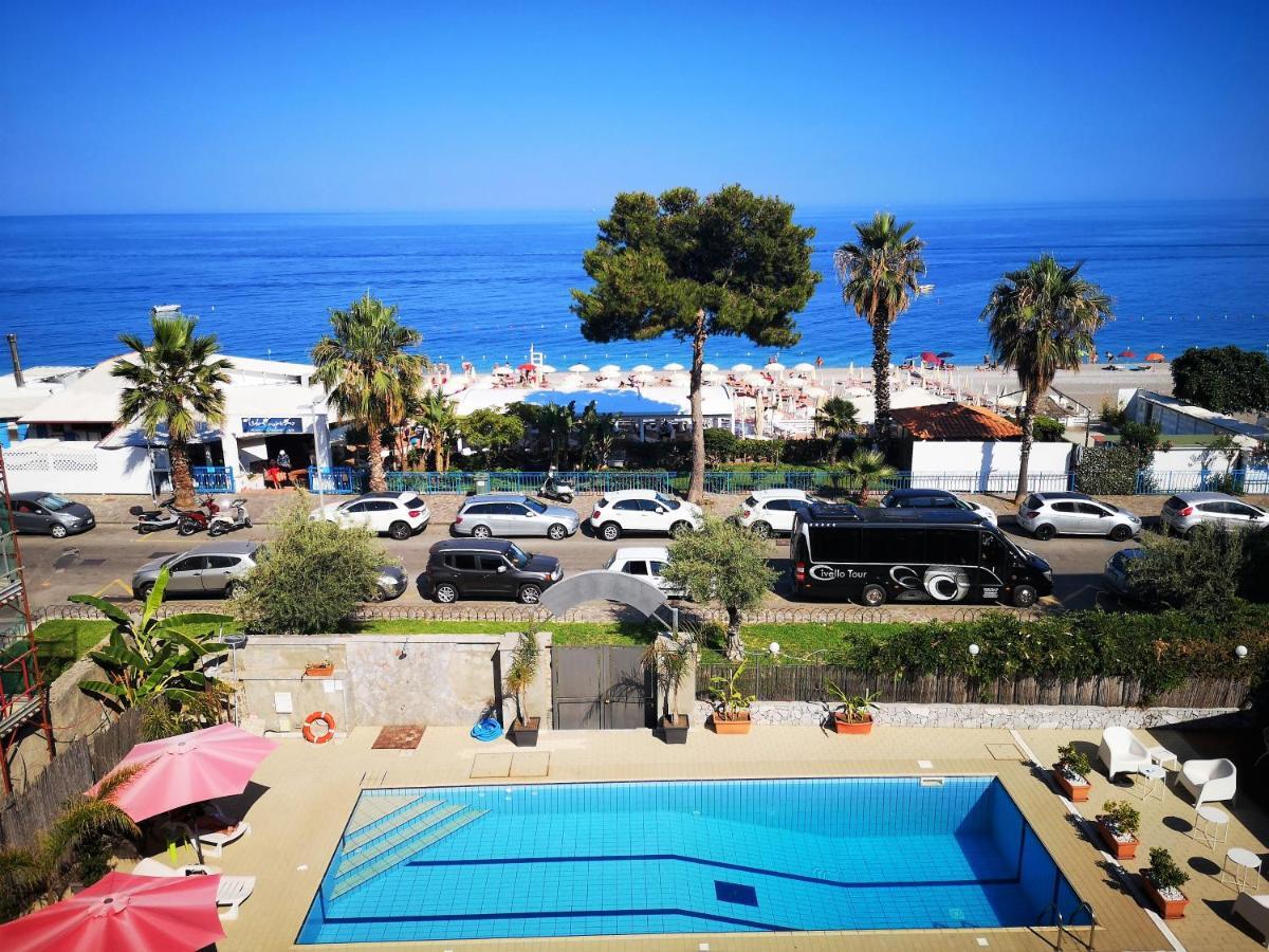 Taormina By The Sea Apartment มาซเซโอ ภายนอก รูปภาพ