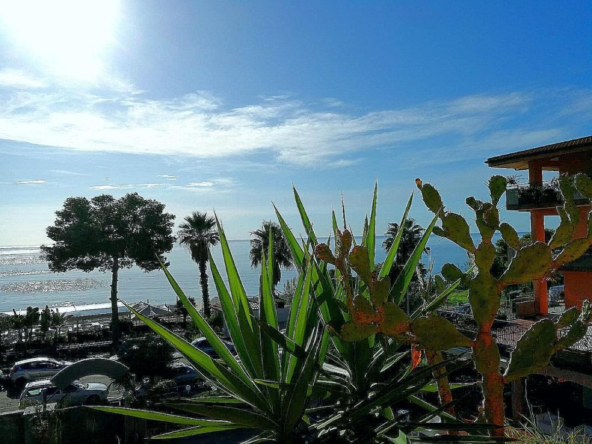Taormina By The Sea Apartment มาซเซโอ ภายนอก รูปภาพ